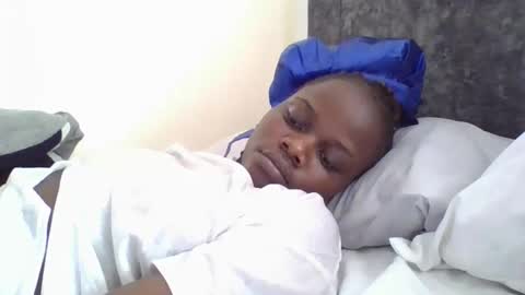 Snapshot of ebony_tasha chatting on April 2026 10:40:02 AM tasha online show from April 2026 10:40:02 AM