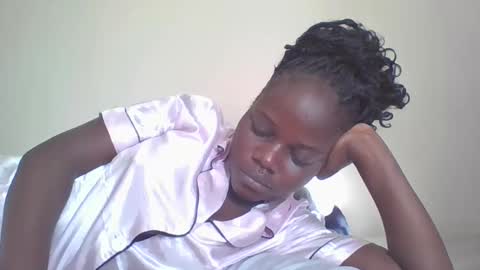 Snapshot of ebony_tasha chatting on May 2026 05:15:02 AM tasha online show from May 2026 05:15:02 AM