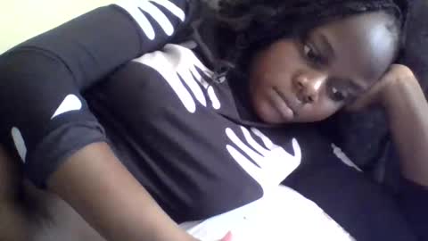 Snapshot of ebony_tasha chatting on May 2026 05:35:01 AM tasha online show from May 2026 05:35:01 AM