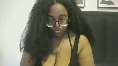 ebonybigtitqueen0 online show from April 2026 05:32:02 PM