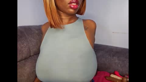 Ebony Melanie online show from September 2025 09:58:01 PM