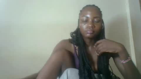 Snapshot of ebonycutegal4 chatting on June 2026 07:03:01 AM MELLEN online show from June 2026 07:03:01 AM