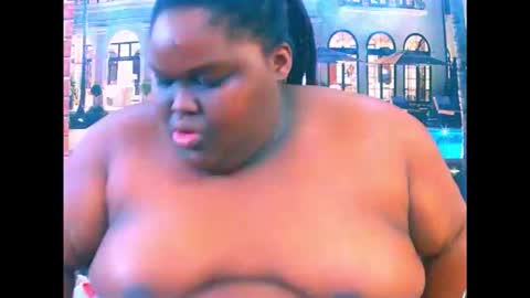 ebonyhotbuns4u2luv online show from June 2026 07:07:01 PM