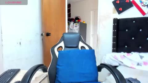 Angela online show from January 2025 09:57:01 PM