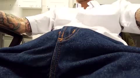 Snapshot of ed_big_cock chatting on March 2025 12:04:02 PM Edd Gallego online show from March 2025 12:04:02 PM