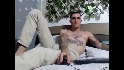 Snapshot of ed_big_cock chatting on March 2025 09:56:01 PM Edd Gallego online show from March 2025 09:56:01 PM