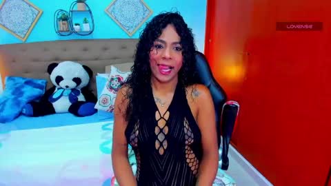 Snapshot of edelaine_rogers chatting on May 2026 07:13:02 AM ede online show from May 2026 07:13:02 AM