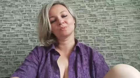 edithmanning online show from September 2025 06:06:02 AM