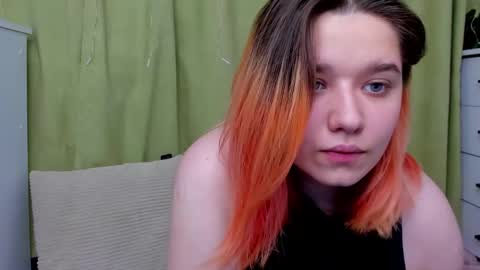 Snapshot of edna_dana chatting on December 2025 06:48:01 PM Edna online show from December 2025 06:48:01 PM