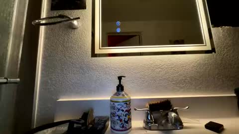 edvmendez1766 online show from January 2026 11:57:02 AM