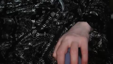 edwardaims_2please online show from December 2025 03:38:02 AM