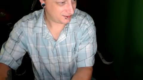 edwardaims_2please online show from June 2026 02:21:02 PM