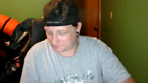 edwardaims_2please online show from June 2026 02:33:02 AM