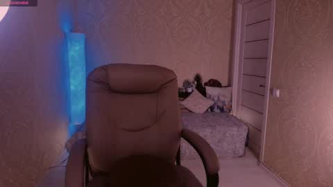 eesmaaarr online show from February 2025 09:38:02 PM