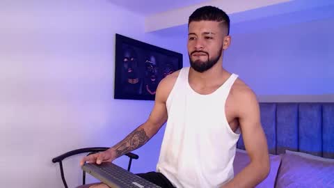 eevil_boys_77 online show from October 2025 01:39:01 PM