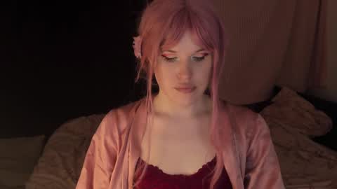 Effie Mur online show from January 2025 04:16:02 PM