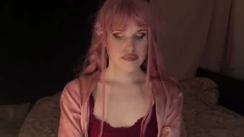 Effie Mur online show from January 2025 06:20:01 PM