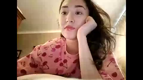 Effy online show from February 2025 12:01:02 PM