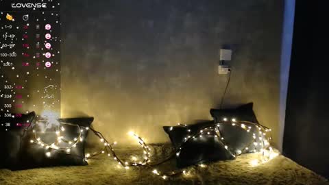 Snapshot of effy_gray chatting on March 2025 11:06:02 AM Anna online show from March 2025 11:06:02 AM