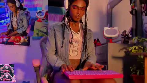 Snapshot of effy_marinn chatting on September 2025 10:28:02 AM effy_marinn online show from September 2025 10:28:02 AM