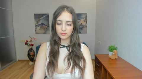 Effy Royse online show from June 2026 05:38:02 PM