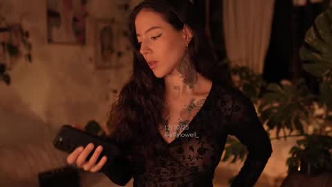 Effy online show from October 2025 01:38:01 AM