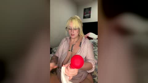 Egyptiancottxn online show from April 2026 09:28:01 PM