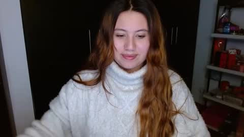 EIMY   MODEL INDEPENDENT online show from December 2024 04:42:01 AM