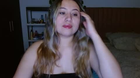 Snapshot of eimy_collin chatting on April 2026 11:08:02 AM EIMY MODEL INDEPENDENT online show from April 2026 11:08:02 AM