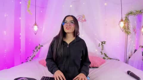 eimy_rosse18 online show from April 2026 01:41:02 PM
