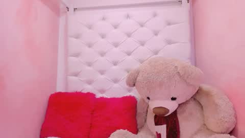 eimy online show from February 2026 12:28:02 PM