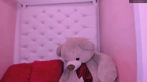 eimy online show from April 2026 01:20:01 PM