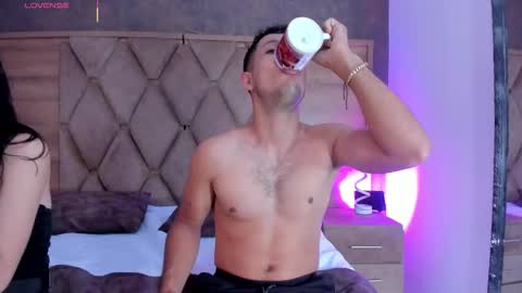 YG COUPLE online show from February 2026 08:40:02 PM