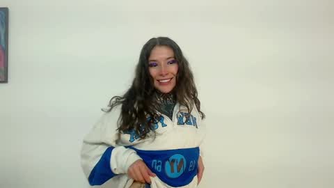 Carla online show from January 2025 12:27:01 AM