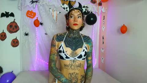 Carla online show from October 2025 01:47:02 AM
