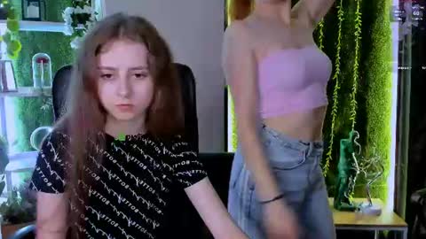 Snapshot of eiris_moon chatting on July 2026 10:31:02 AM Eris online show from July 2026 10:31:02 AM