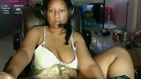 Snapshot of eirondra_valeen chatting on June 2026 08:49:02 AM Eirondra Valeen online show from June 2026 08:49:02 AM