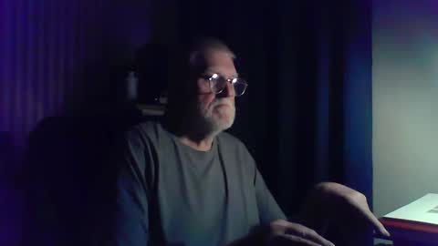 eketman1964 online show from November 2025 01:33:02 AM