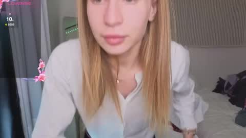 please read my bio there is information about private shows and about my personality online show from February 2026 07:05:01 AM