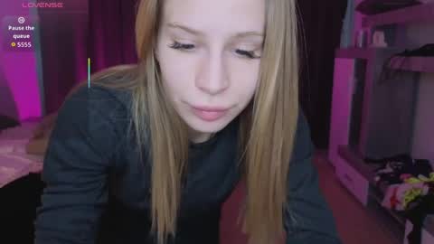 please read my bio there is information about private shows and about my personality online show from April 2026 11:03:02 AM