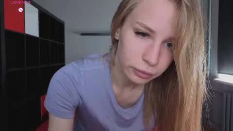 Snapshot of el1s_evans chatting on June 2026 08:05:02 AM please read my bio there is information about private shows and about my personality online show from June 2026 08:05:02 AM