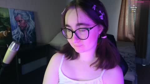 If you like it when I meow give me a thumbs up online show from January 2025 09:55:01 AM