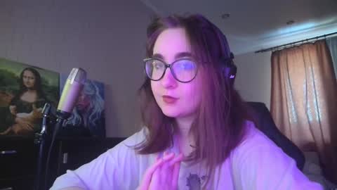 If you like it when I meow give me a thumbs up online show from February 2025 01:19:02 PM