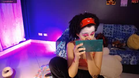 Ela  Help me reach 100 thumbs up online show from March 2025 04:56:01 AM