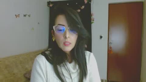 Snapshot of ela_3611 chatting on April 2026 05:11:01 AM ela_3611 online show from April 2026 05:11:01 AM