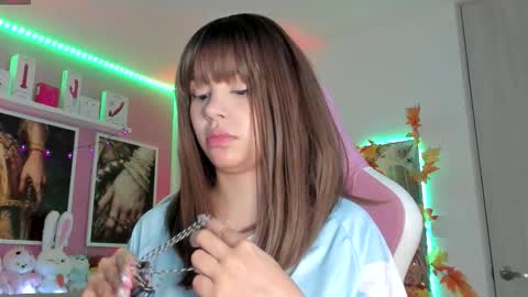 Ela online show from October 2025 04:54:01 AM