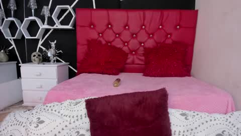 Ela online show from December 2024 12:08:02 AM