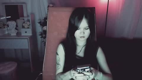 Snapshot of elainebeness chatting on May 2026 07:11:02 PM Your sweet girl online show from May 2026 07:11:02 PM