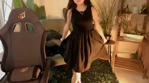 Snapshot of elainebeness chatting on July 2026 08:25:01 PM Your sweet girl online show from July 2026 08:25:01 PM