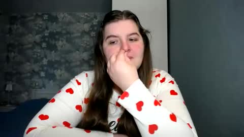 Elanis online show from February 2025 01:59:02 PM